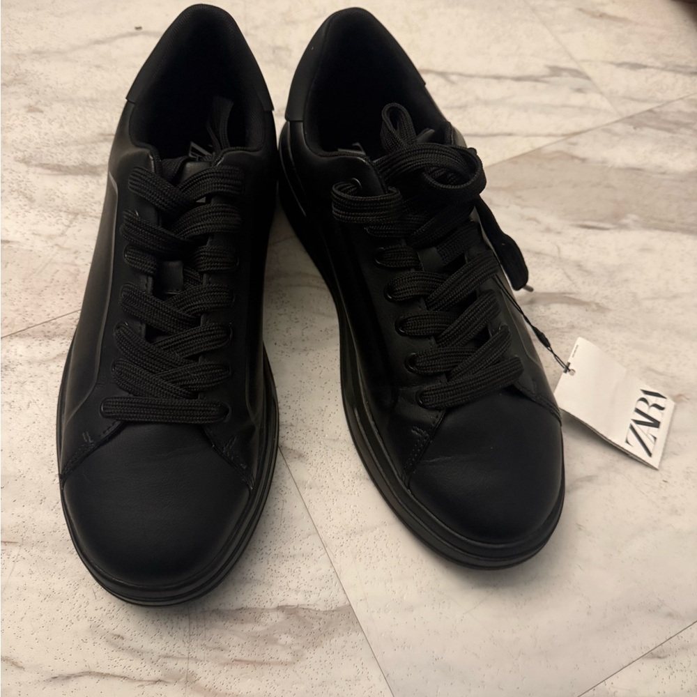 Zara Women's Classic Black Sneakers